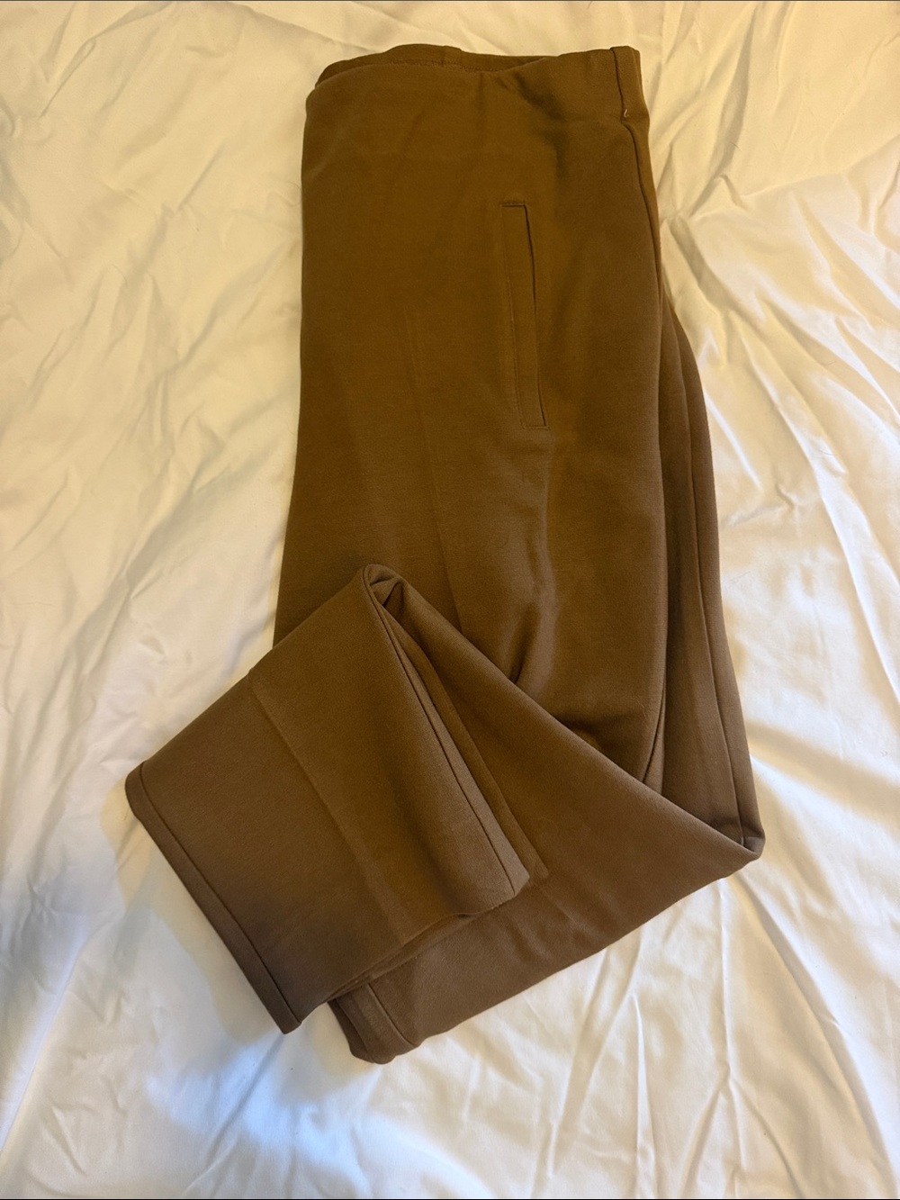 Chico's Cropped Pull-On Pants in Warm Brown